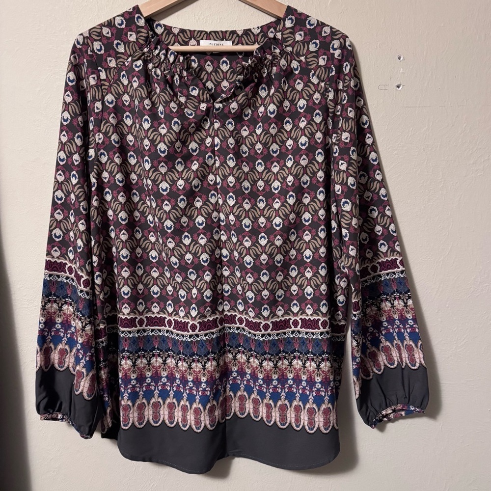 Pleione by Anthropologie geometric long sleeve blouse Size Medium